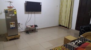Interior - Chic 2-bedroom apartment with AC, WiFi in amazing Accra (Accra)