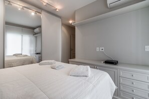 2 chambres, fer et planche à repasser, Wi-Fi gratuit, draps fournis