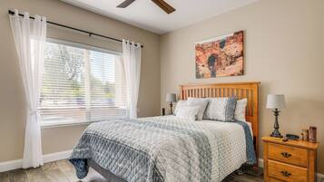 2 bedrooms, desk, iron/ironing board, Internet