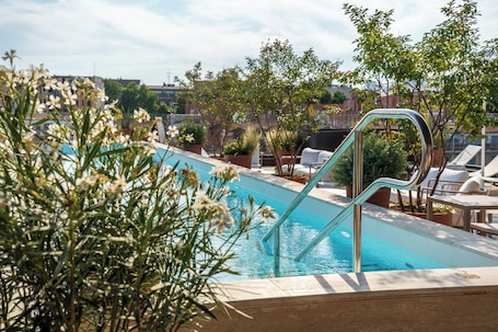 Alberca al aire libre por temporada