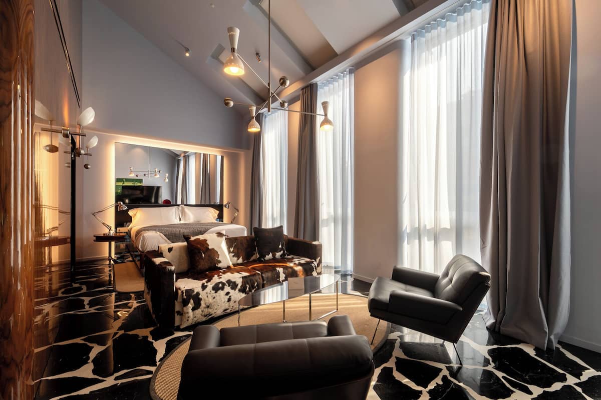 Panoramic Suite | 1 bedroom, free minibar items, in-room safe, desk
