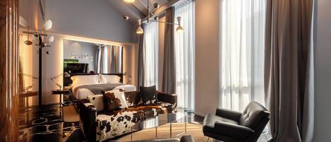 1 bedroom, free minibar items, in-room safe, desk