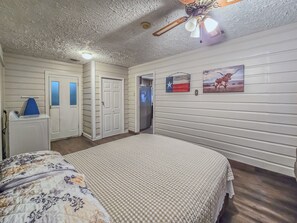 3 dormitorios, tabla de planchar con plancha, wifi y ropa de cama