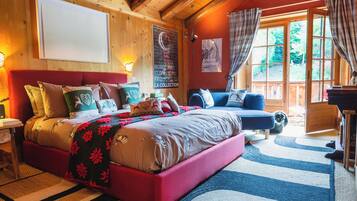 Chambre Deluxe Double ou avec lits jumeaux, vue montagne | Literie de qualité supérieure, couette en duvet d'oie, minibar