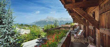 Deluxe-huone, terassi | Terassi/patio