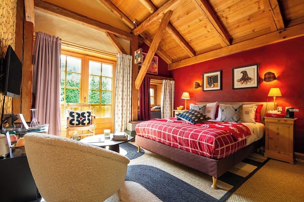 Deluxe kamer, uitzicht op bergen | Luxe beddengoed, donzen dekbedden, een minibar, individueel gedecoreerd