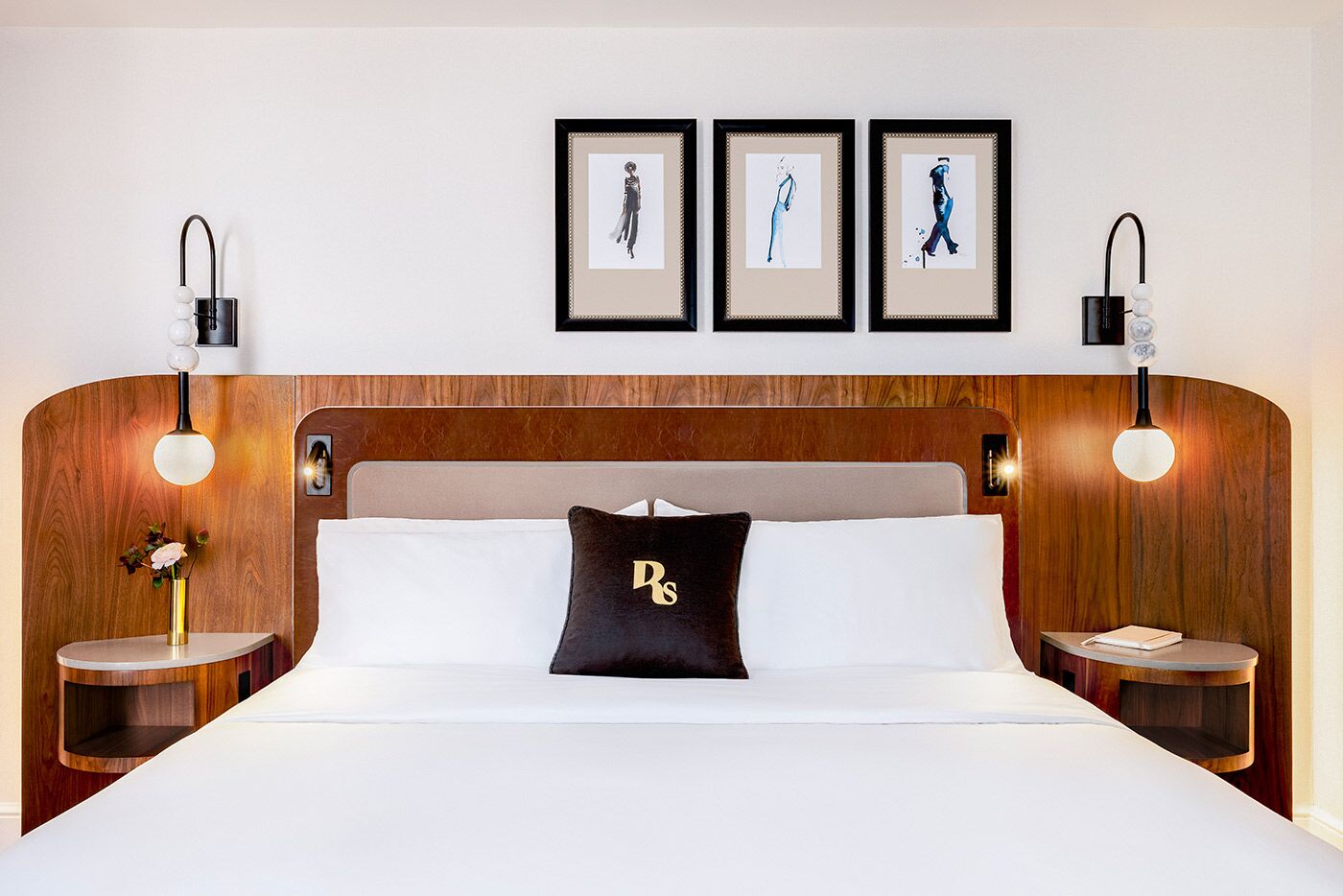 The Benjamin’s Midtown 1BR King Suite, Living Area, Steps from Rockefeller