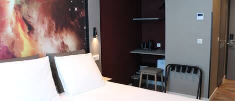 Camera Standard con 2 letti singoli, non fumatori | Materassi Select Comfort, una cassaforte in camera, una scrivania