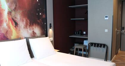 Nebula Hotel by INE'S