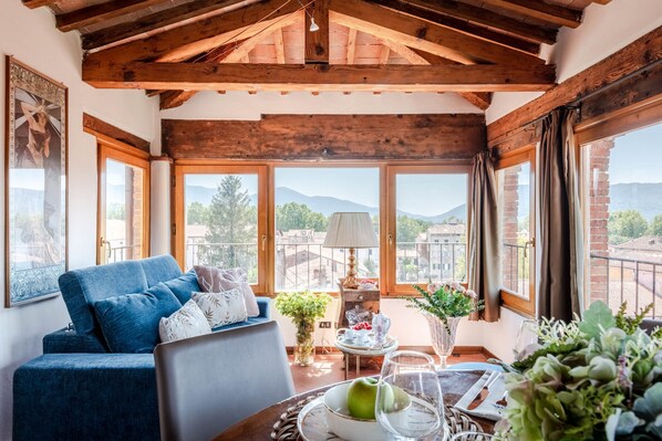 1 bedroom - Horizon Vista Penthouse (Lucca)