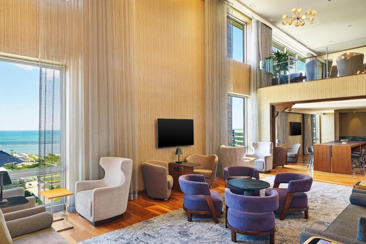 4 Spacious Rooms in DT Cleveland - Walk to Night Entertainment and Stadiums