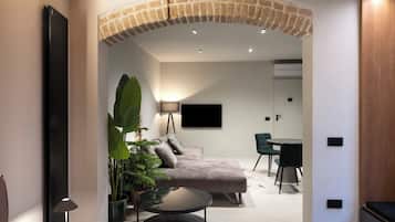 Executive Double or Twin Room, Courtyard View | Living area | 50-inch Smart TV with digital channels, Netflix, pay films