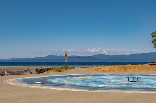 Peaceful, immaculate & fully equipped!