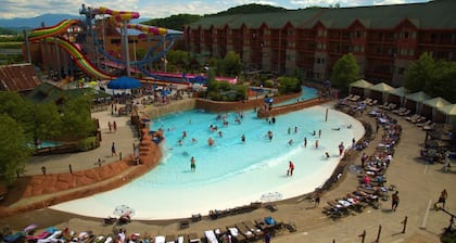 Great Smokies Lodge 1 Bedroom Deluxe!