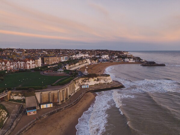 Maison | 2 chambres, fer et planche à repasser, Wi-Fi gratuit, draps fournis