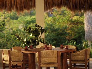 Food court - Cocolia Hotel (Santa María Tonameca)
