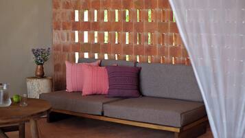 Premium Ocean View Room | Premium bedding, pillowtop beds, in-room safe, individually decorated