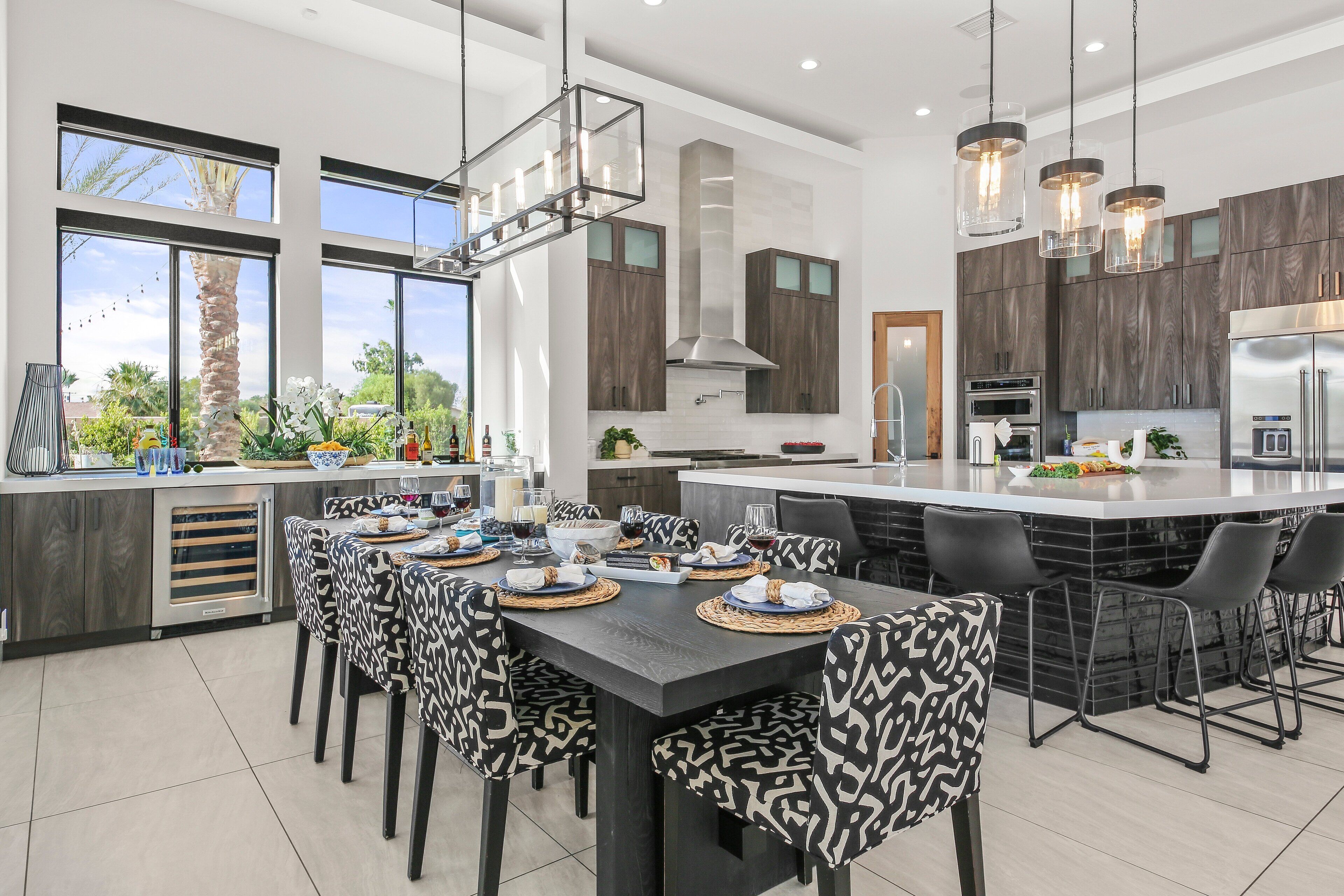 House, Multiple Beds, Pool Access, Pool View (Palm Villa- Luxury 7 Bed, Pickleball) | Dining