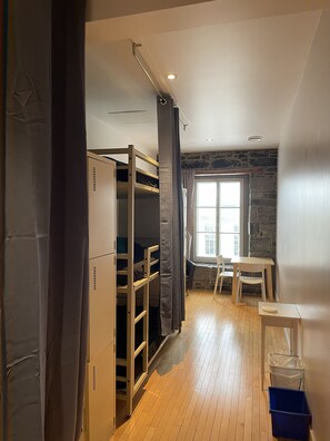 Basic Shared Dormitory, Mixed Dorm | Free WiFi - Auberge Alt Hostel (Montréal)