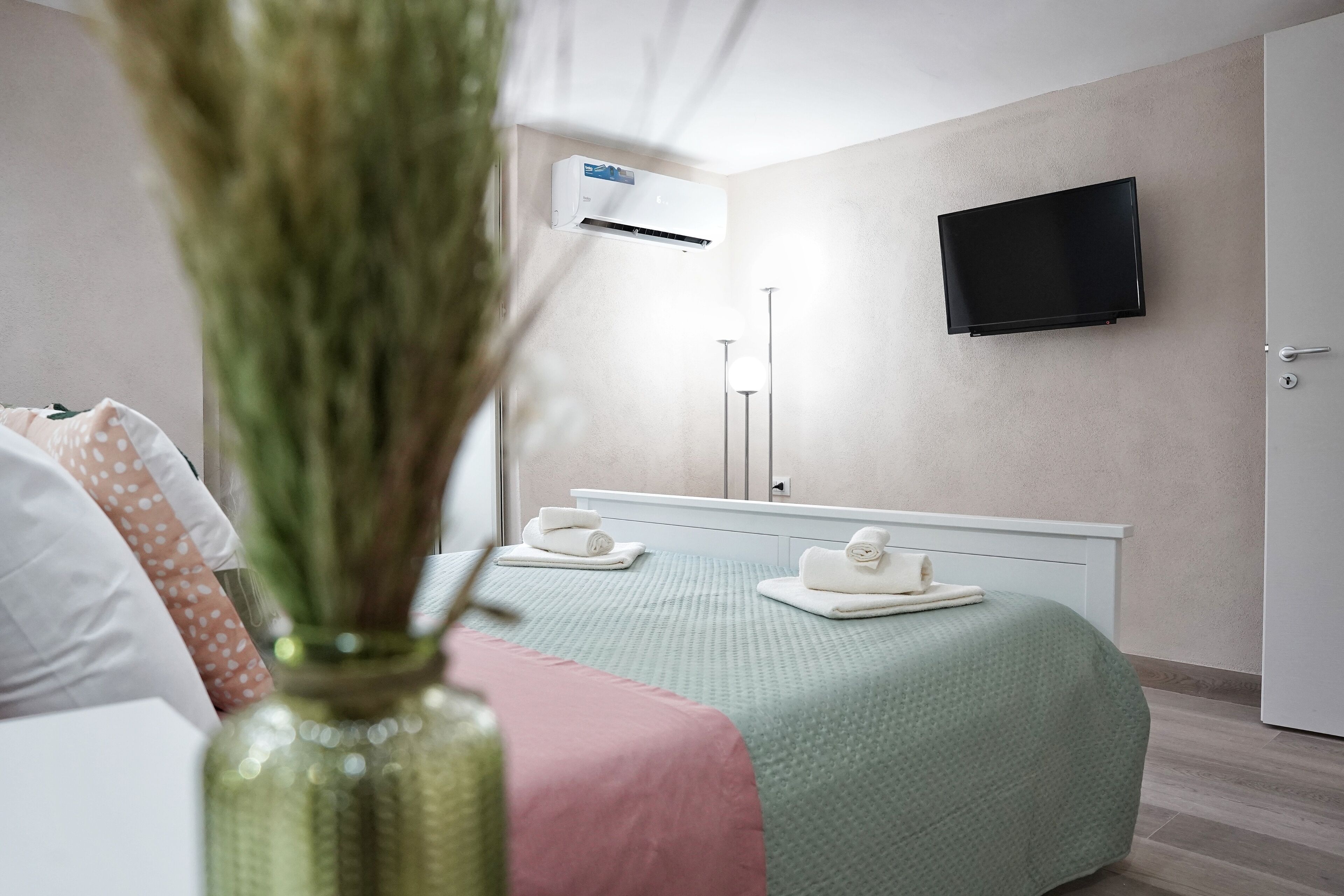 1 bedroom, iron/ironing board, travel crib, WiFi