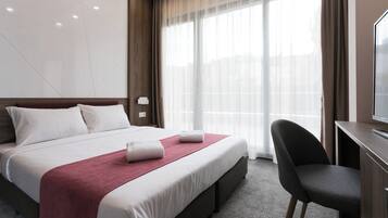 Minibar, soundproofing, iron/ironing board, free WiFi