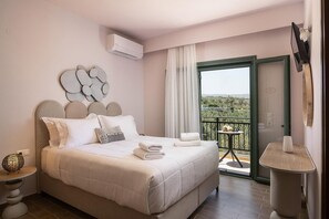 5 bedrooms, iron/ironing board, WiFi, bed sheets - Villa Kyveli - Five Bedroom Villa, Sleeps 9 (Rethymno)