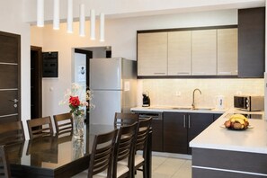 Fridge, microwave, oven, dishwasher