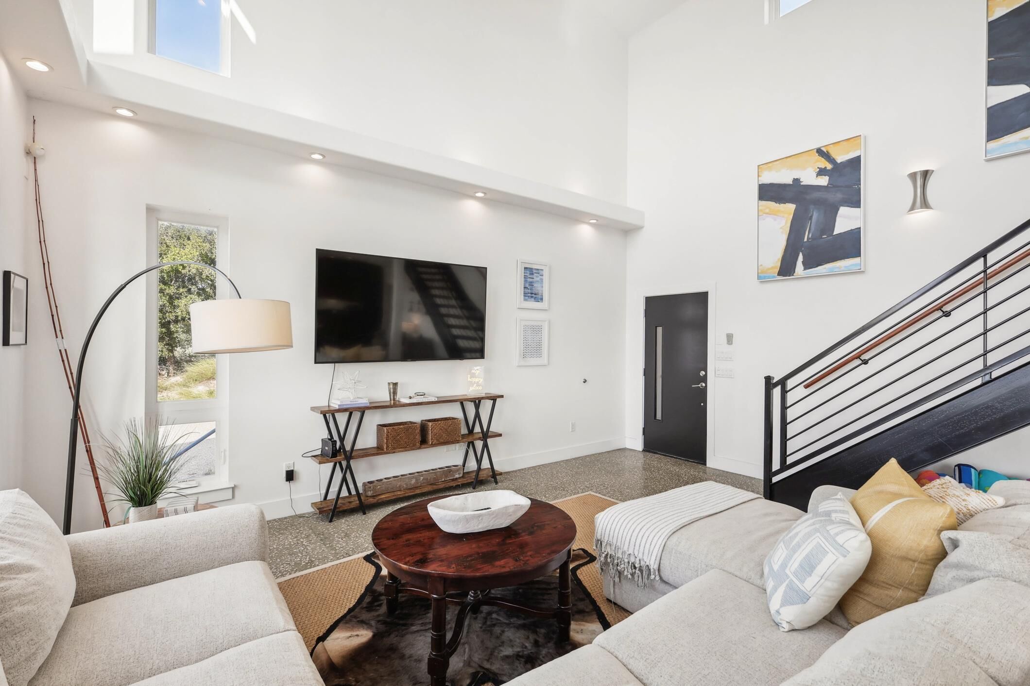 智能电视、壁炉、桌上足球