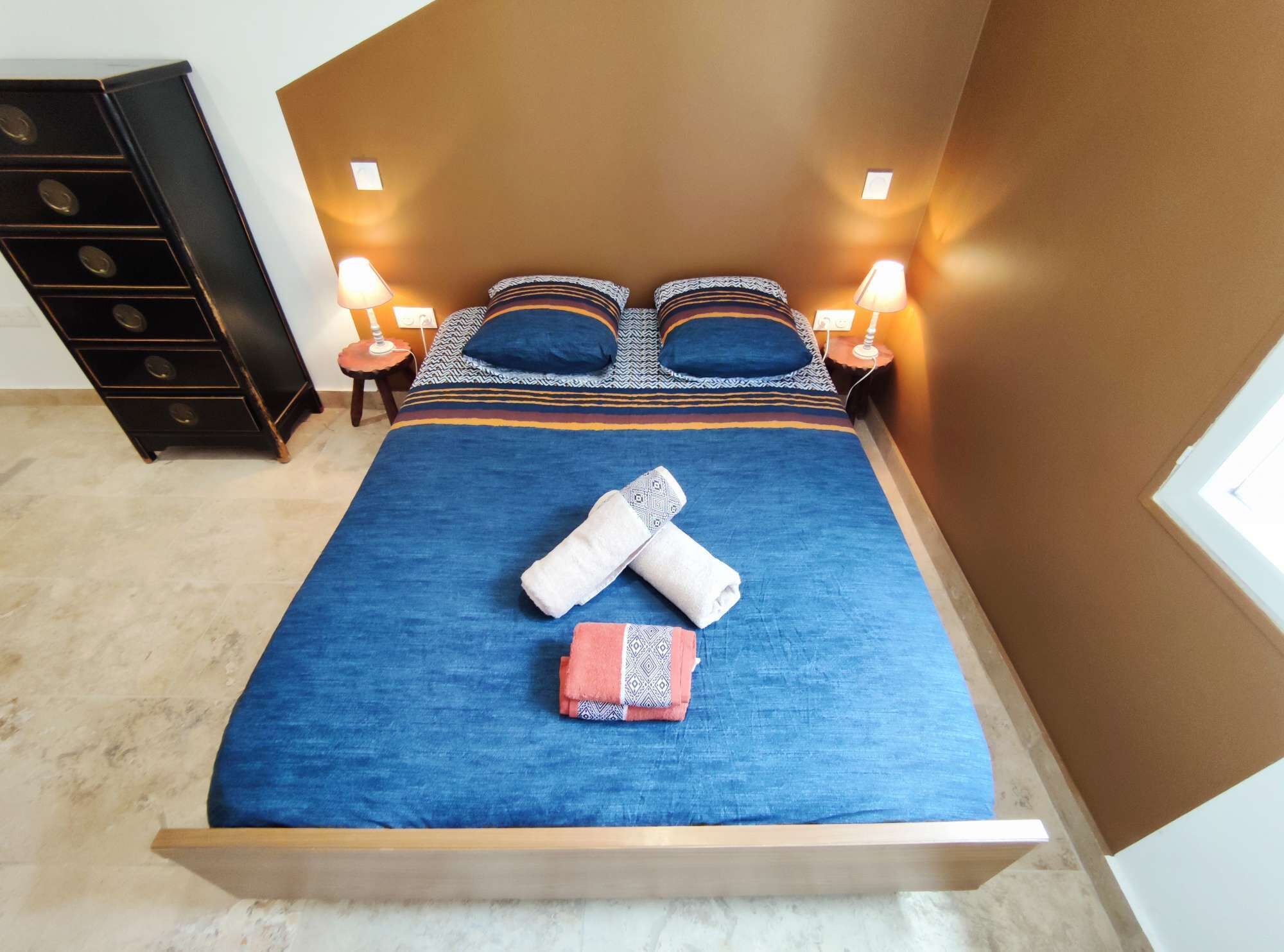 1 bedroom, WiFi, bed sheets