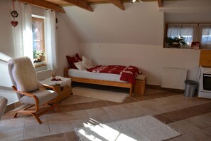 1 bedroom, desk, free WiFi, bed sheets