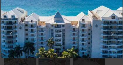 Cozy studio in lovely St Maarten with WiFi, AC, fitness room