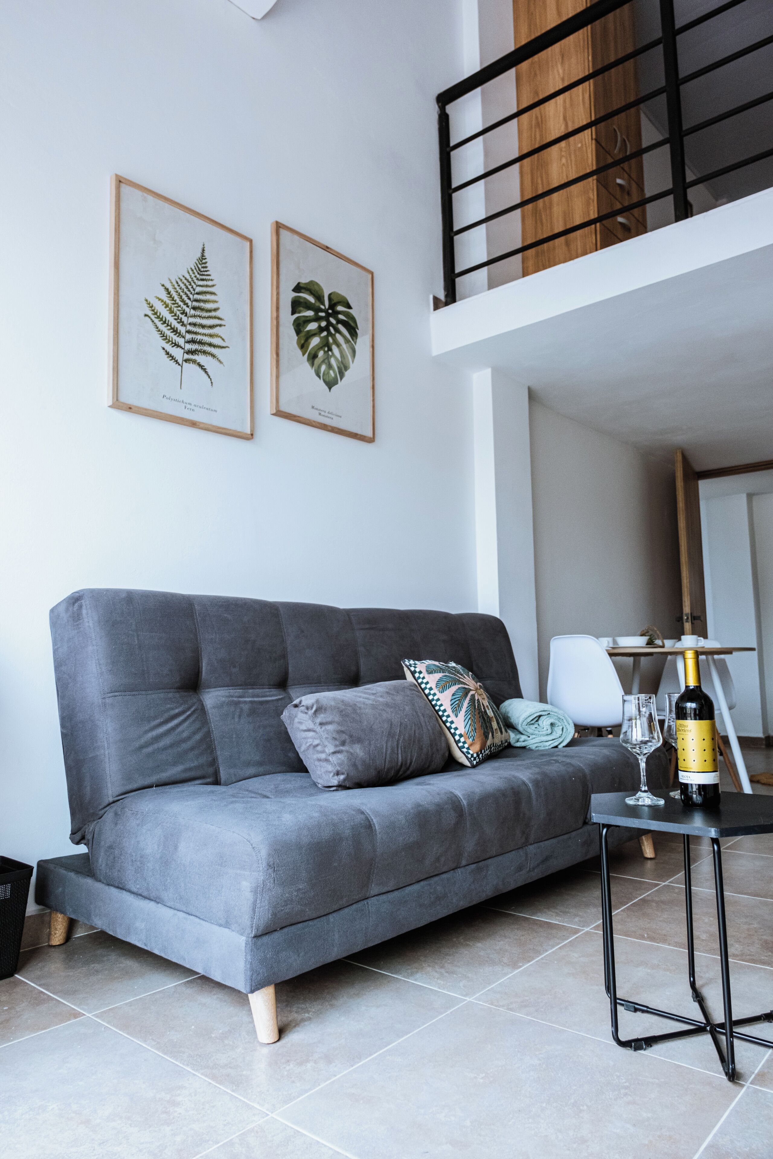 Dúplex Deluxe, balcón | 1 dormitorio, ropa de cama de alta calidad, colchones viscoelásticos