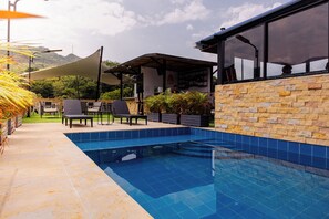 Piscina externa