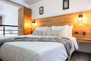 Deluxe Duplex, Balcony | 1 bedroom, premium bedding, memory foam beds, individually decorated