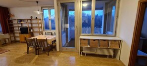 Dining - Graz Hideaway Retreat (Graz)