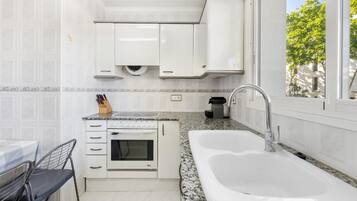 FrigorĂfico, microondas, horno y lavavajillas