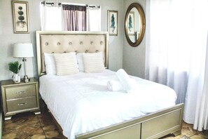 4 chambres, fer et planche à repasser, Wi-Fi, draps fournis