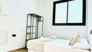 1 slaapkamer, een strijkplank/strijkijzer, wifi, beddengoed