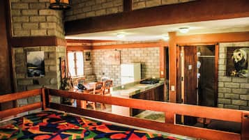 Cabaña Deluxe, patio, vista a la montaña | 1 habitación y wifi gratis