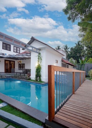 Outdoor pool - Tentgram Beach House Calicut (Kozhikode)