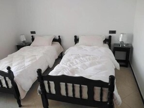 2 bedrooms, WiFi, bed sheets