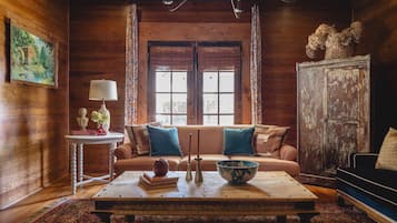 智能電視、電子遊戲