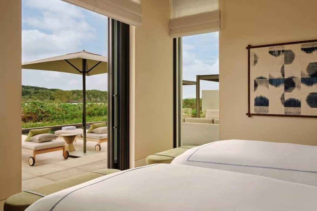 Ropa de cama hipoalergénica y minibar 
