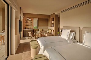 Hypo-allergenic bedding, minibar, in-room safe, free cribs/infant beds