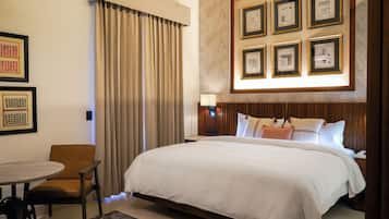 جناح جونيور - منظر للمدينة | 1 غرفة نوم وأغطية فراش متميزة وميني بار وخزنة داخل الغرفة