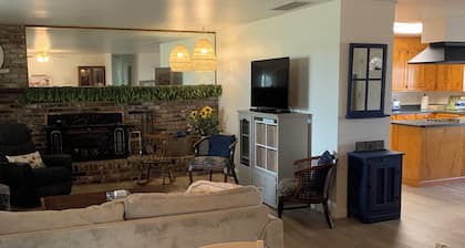 Peaceful 3-bedroom Country Ranch House near Oroville
