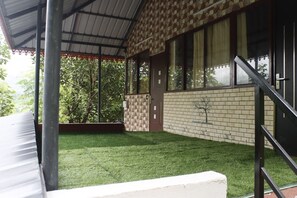 Property grounds - SK Paradise offers accommodation with free WiFi and free private parking.
(Attappadi)