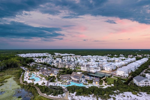 Shine on the Shore by Avantstay Pool + Golf Cart