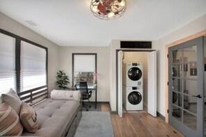 3 quartos, escrivaninha, ferros/tábuas de passar roupa, Wi-Fi