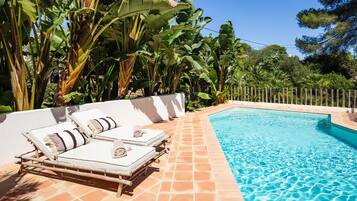 Piscine extérieure, piscine chauffée